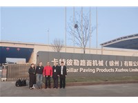 青島科德勝地與卡特合作，為卡特路基出口美國部件提供熱縮膜包裝施工服務(wù)
